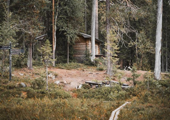 photos/bjoernlandet-national-park-hut.jpg