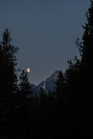 photos/lake-louise-moonlight-mountains.jpg