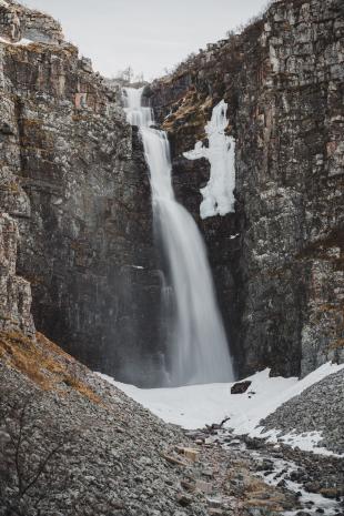 photos/4-fulufjaellet-waterfall-njupeskaer-sweden.jpg