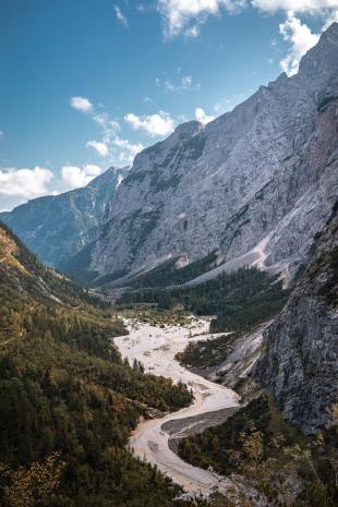 photos/reintal-valley-german-alps-garmisch-partenkirchen.jpg