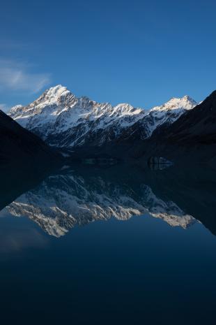 photos/mount-cook-reflection-hooker-lake.jpg