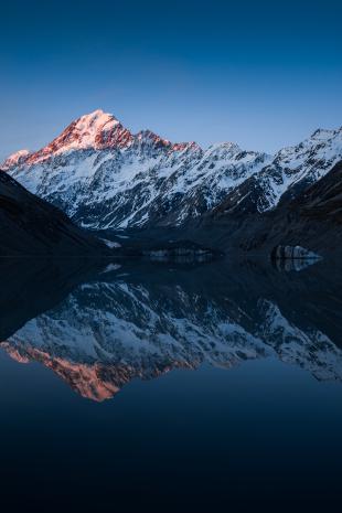 photos/mount-cook-sunset-reflection.jpg