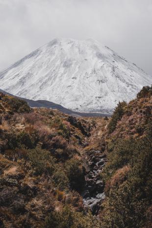 photos/mount-ngauruhoe-gorge.jpg