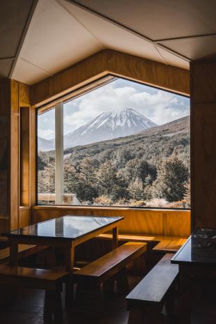 photos/tongariro-national-park-waihohonu-hut.jpg