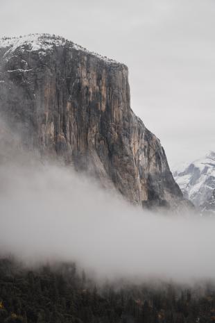 photos/yosemite-el-capitan-fog.jpg